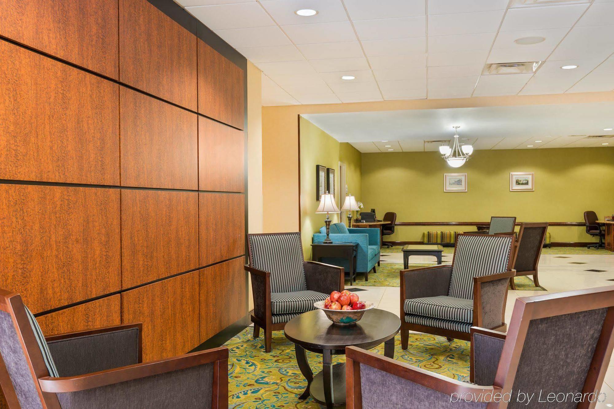 Holiday Inn Express - Richmond Downtown By Ihg Экстерьер фото
